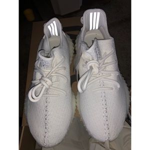 SOLD✅ Authentic Yeezy Boost 350 Triple white
